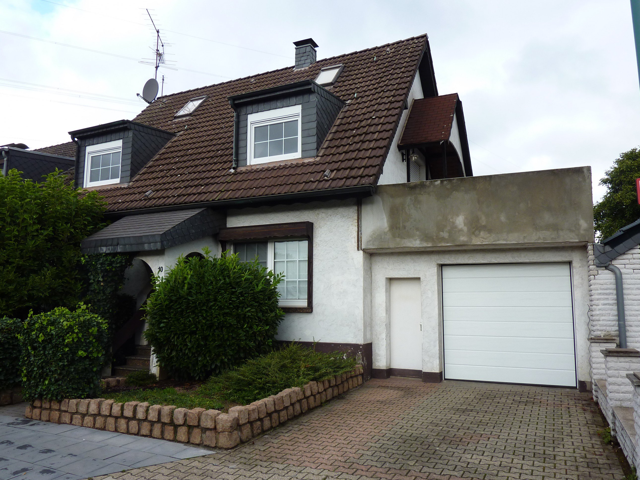 Foto 2-Familienhaus mit viel Platz