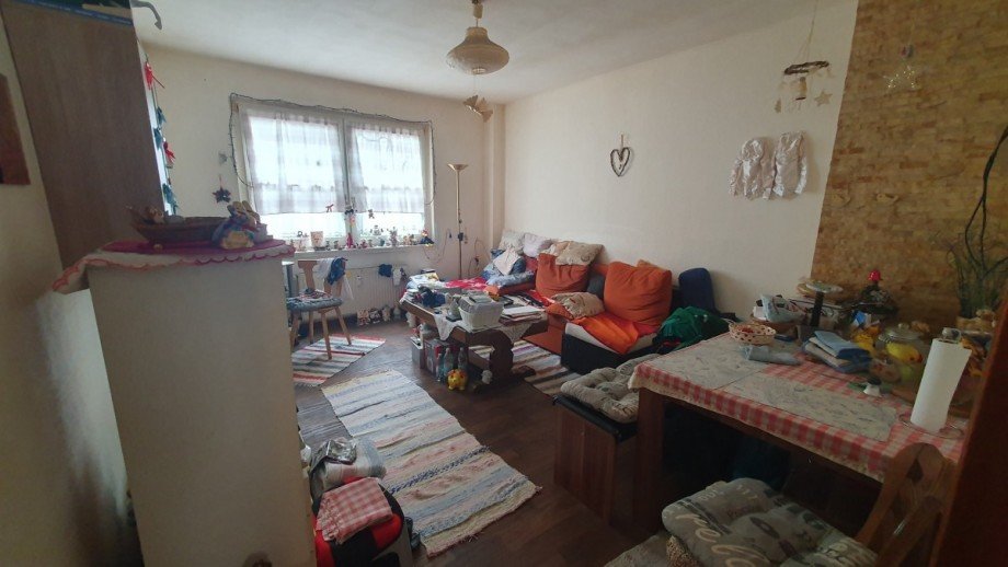 Wohnzimmer Wohnung links Renditeobjekt Duisburg