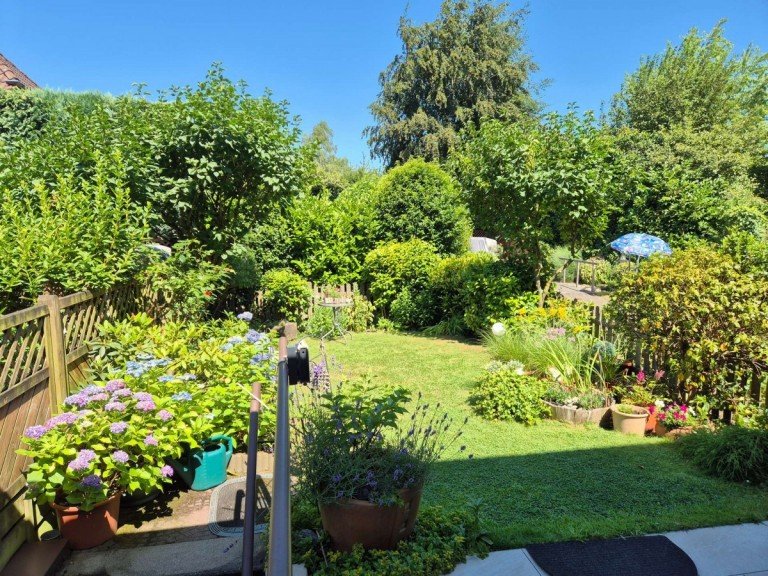 Garten Oberhausen Reihenmittelhaus Verkauft! OB-K�nigshardt: Saniertes Reihenhaus mit kleinem Garten und Kamin!
