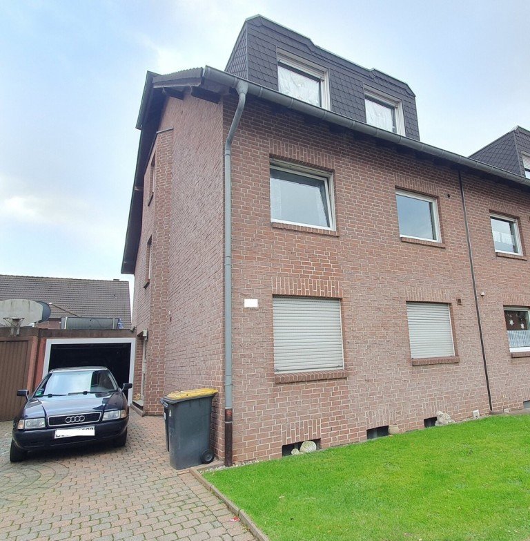 Front Duisburg Erdgeschosswohnung Verkauft! Gro�z�gige Erdgeschosswohnung mit Balkon und Stellplatz!