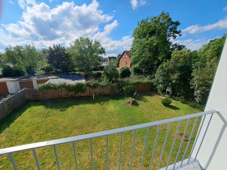 Ausblick Oberhausen Erdgeschosswohnung Verkauft! Perfekt als Kapitalanlage oder als erste eigene Wohnung: 2,5 Raum Erdgeschosswohnung mit Balkon!
