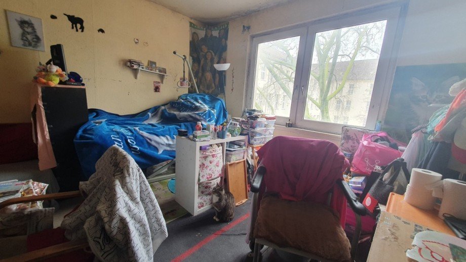 Schlafzimmer Wohnung rechts Renditeobjekt Duisburg
